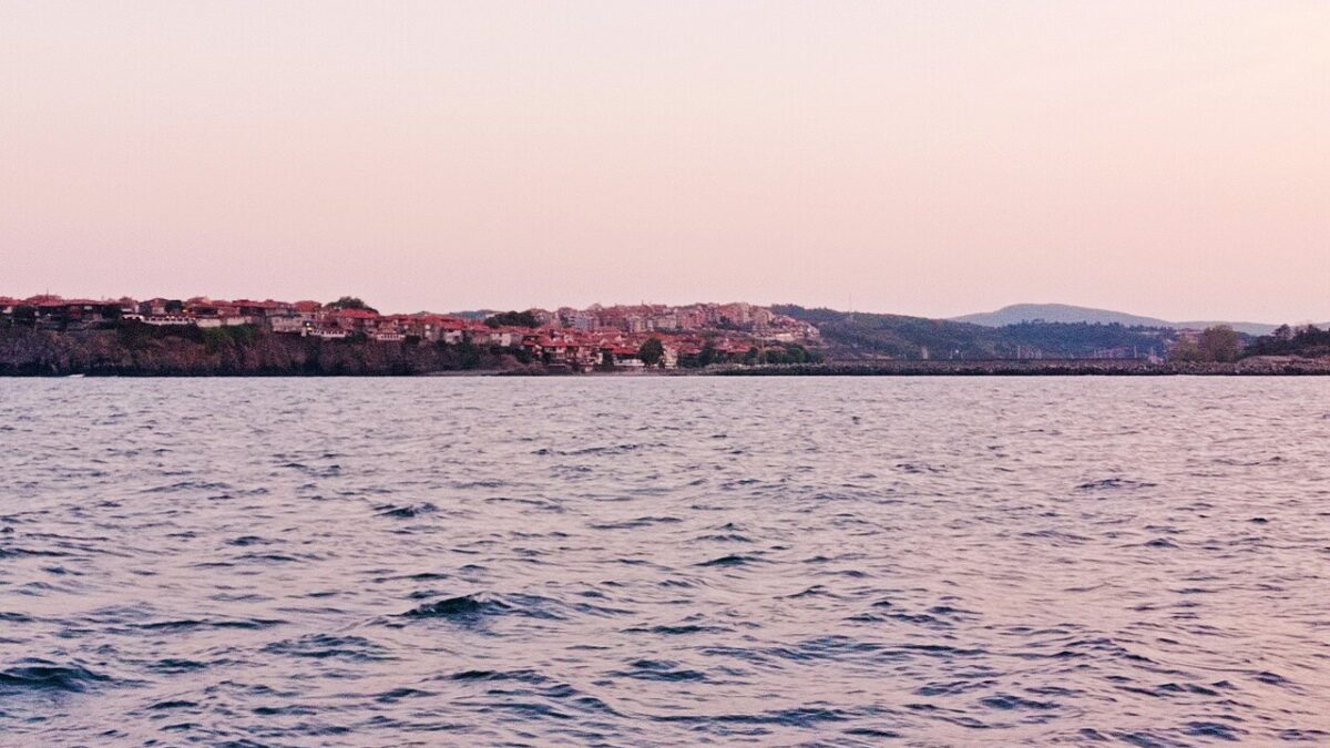 Созопол, погледнат от морето